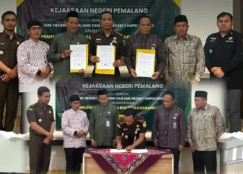 Penandatanganan Perjanjian Kerjasama dengan SMK Negeri 1 Pemalang dan SMK Negeri 1 Ampelgading