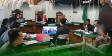 Sidang Tindak Pidana Korupsi dengan Agenda Pemeriksaan Saksi dilanjutkan Pemeriksaan Ahli