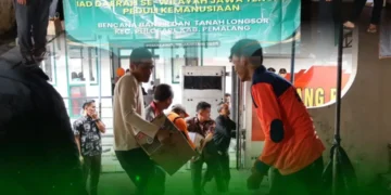 Penyerahan Bantuan IAD Wilayah Jawa Tengah kepada Masyarakat Terdampak Banjir dan Tanah Longsor di Kecamatan Pulosari