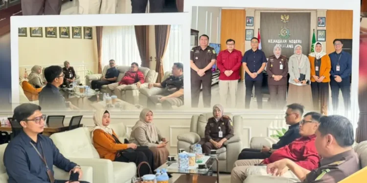 Kunjungan silaturahmi dari Otoritas Jasa Keuangan (OJK) Tegal